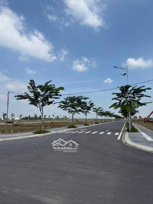 ra gấp lô đất 90m2 liền kề võ văn kiệt nối dài, ngay cầu xáng ngang. shr, nh hỗ trợ 75% tới 40 năm