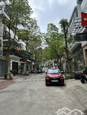 chính chủ bán rẻ nhất văn phú 77m 4,5 tầng gần lacasta