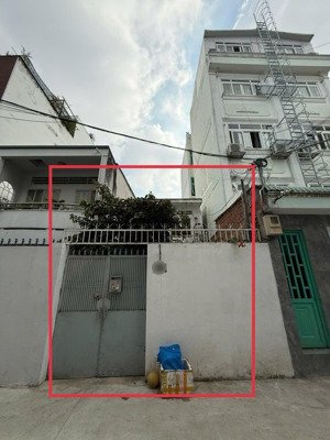 nhà cũ tiện xây mới kv xd cao tầng hẻm oto tới cửa tại hẻm xe hơi gần sát lâm văn bền q7