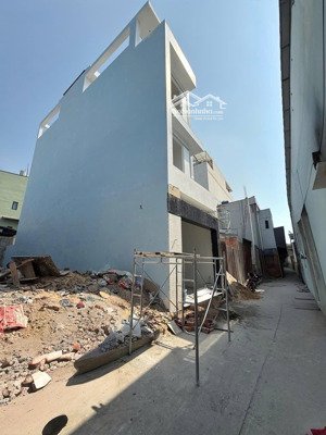 ngay vòng xoay lê đại hành (4x16m) giá 6.45 tỷ