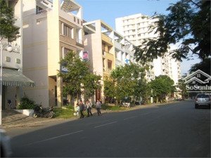 bán nhà phố hưng phước phú mỹ hưng giá chỉ có 30tỷ 111m2 có thang máy nhà mới.. lh: mỹ