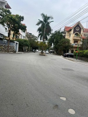 chính chủ giảm 1 tỷ bán liền kề vạn phúc 75m 5 tầng