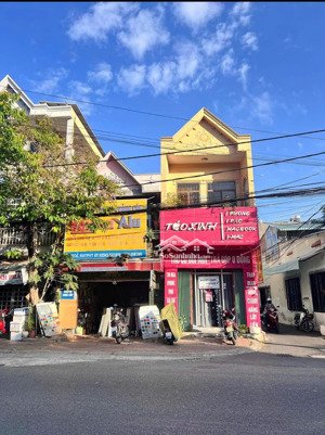 gia đình mình cần nhà bán đẹp 2 tầng huyền trân công chúa, vũng tàu giá tốt chỉ 7 tỷ bớt lộc