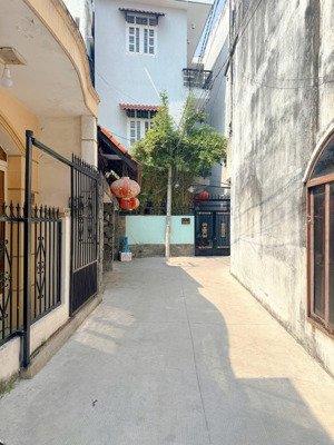 quận 7 bán nhà 1 lầu hẻm huỳnh tấn phát - p. phú thuận - q7 chỉ 4tỷ250 có sổ hồng riêng