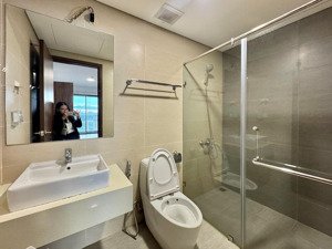 cần cho thuê căn hộ 78m2 có 2 máy lạnh giá 9.5 triệu lh: minh thanh