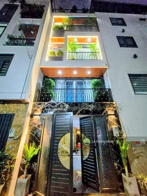 siêu phẩm 4 tầng có thang máy ngay cv phần mềm quang trung sát bên gò vấp