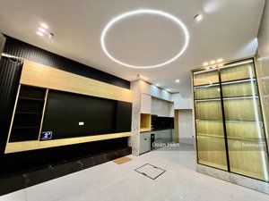 xuân la - võ chí công - lạc long quân, nhà đẹp ở ngay trước tết, 5 tạ đỗ cổng, sổ vuông a4, 33m2