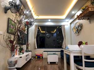 Em cần bán căn hộ 2 phòng ngủ chung cư Green Stars Phạm Văn Đồng - nhỉnh 6 tỷ.