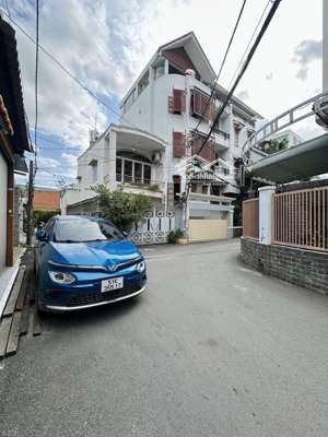 biệt thự sân vườn - diện tích lớn - ngang 10,5m siêu khủng - chỉ ~ 70tr/m2