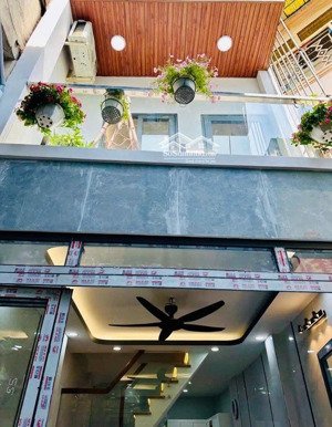 nhà đẹp 3 tầng quận 11 - gần hàn hải nguyên - minh phụng - 3/2 (phó cơ điều) 25m2 hướng nam