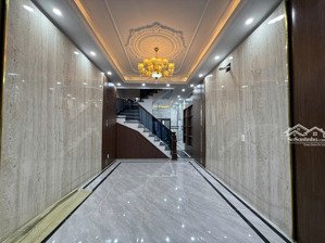 bán nhà mặt đường ngô gia tự, vỉa hè rộng, thang máy