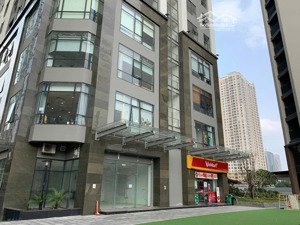 bán sàn văn phòng tầng 1 tòa vinata tower 289 khuất duy tiến, 130m2. sổ đỏ. 10,9 tỷ. 