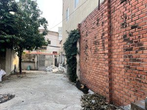 bán đất hẻm xe hơi phạm hữu lầu ngang 5m dài 20m