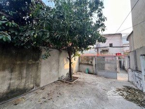 phú mỹ - quận 7, bán đất kèm nhà nát, tiện xây mới 100m2, ngang to, xe hơi tới cửa. giá 6,35 tỷ