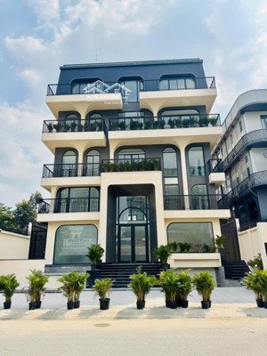 nhà mặt tiền đường 6 lê hiến mai ngay đảo kim cương quận 2 view sông sài gòn.