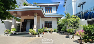 cho thuê căn biệt thự 300m2 3 tầng đối diện công viên tại kđt vĩnh điềm trung