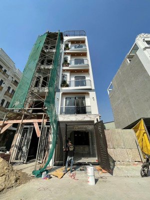 siêu phẩm nhà phố 4,5 tấm đường hương lộ 2 - có thang máy, full nội thất - 4x16m - giá bán 9,7 tỷ