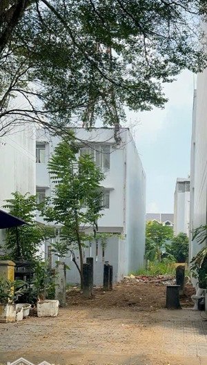 chủ định cư cần ra gấp nền đồi diện cv gia hoà- 100m2 -12,7ty