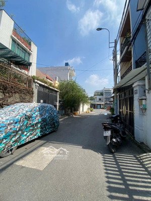 khách bỏ cọc _ chủ giảm mạnh _ bán nhanh trước tết _ lô đất 90m2 _ ngay lê văn việt _ chỉ 5,65 tỷ