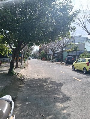 cặp đôi cồn dầu 19 hòa xuân, gần trục chính lê quảng chí, các tòa tháp sun