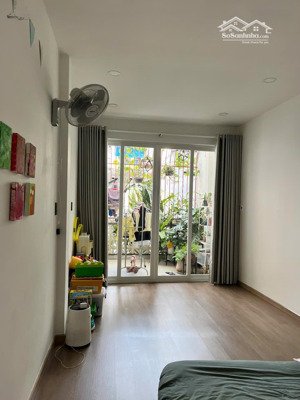 bán nhanh nhà trung tâm quận 1 đường trần khắc chân, phường tân định. nội thất cao cấp như hình