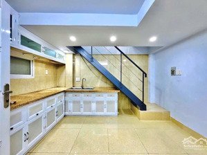 hxh 4 tầng 4wc 3pn full nội thất hàng hiếm trung tâm bình thạnh