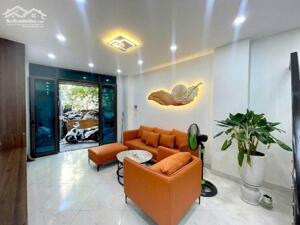 Nhà xây mới chỉ 2x, oto đỗ cửa