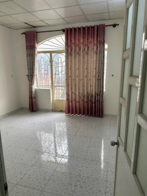 cho thuê nhà 1 trệt 1 lầu. 2wc. 2pn