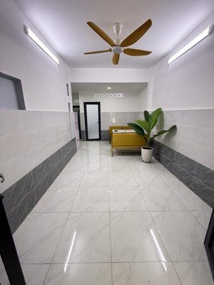 nhà mới 2 tầng 48m hẻm 1247 huỳnh tấn phát chủ giảm sâu 500tr ở ngay