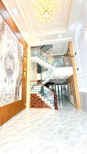 siêu phẩm hẻm xe tải hương lộ 2 4.2 x 14m 5 tầng giiiá 8đ