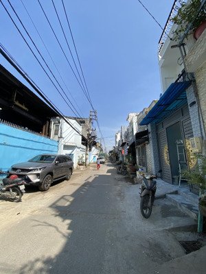 chủ ra gấp căn nhà hẻm xe tải thông nhau-ngay hương lộ 2-54m-5tỷ nhỉnh xíu-thương lượng nhẹ