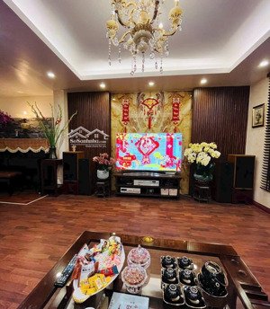 bán nhà thuỵ khuê tây hồ,sổ đỏ 31,8m, 6 tầng ,mặt tiền rộng, ngõ thông ,20m ra mặt phố giá 10 tỷ.