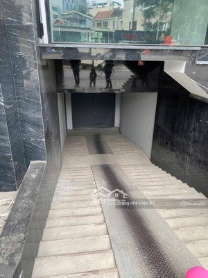 building hạng a mp xuân la 267m² 1 hầm 8 nổi mt 12m sát hồ tây dòng tiền 400tr/th giá 215 tỷ