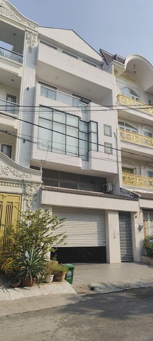 biệt thự 4 tầng - mặt tiền khu vip tên lửa - ngang 6mx16,5m hiếm - có thang máy