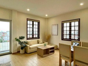 căn hộ 1pn + phòng khách cho thuê quận tân bình ban công thoáng | full nội thất | gần sân bay