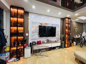 hiếm võ thị sáu - ô tô đỗ cửa - gần hồ đh - ngõ thông - full nội thất - 7 tầng - thang máy