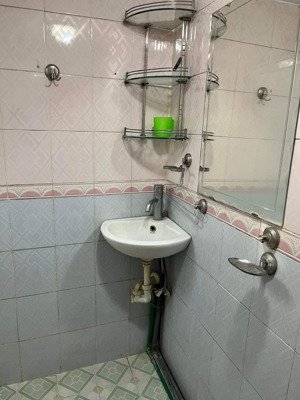 cho thuê nhà tập thể khu b5 kim liên, quận đống đa gần các phố phạm ngọc thạch, đào duy anh