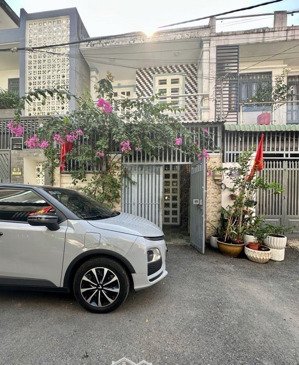 bán nhà riêng tại phú hữu, 4,899 tỷ, 53 m2, 2pn, 2wc, nội thất đầy đủ, hot!