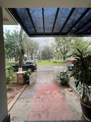 bán biệt thự song lập lõi khu marina ecopark
vị trí đẹp