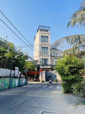 giá tốt đầu tư ,vị trí trung tâm - mặt tiền sát phạm văn đồng - xây dựng hầm + 7 tầng