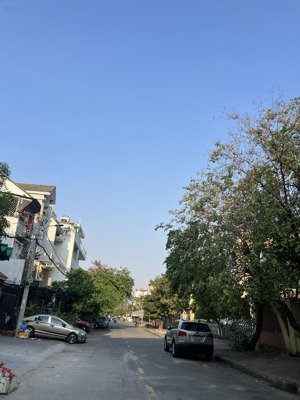 bán nhà gần chợ bình trị đông, ngay khu tên lửa, 50m2 giá 4.9 tỷ tl hẻm xe hơi