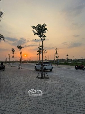 ra gấp lô đất 90 đại lộ đông tây nối dài (võ văn kiệt) ngay cầu xáng ngang. shr. nh hỗ trợ 75%