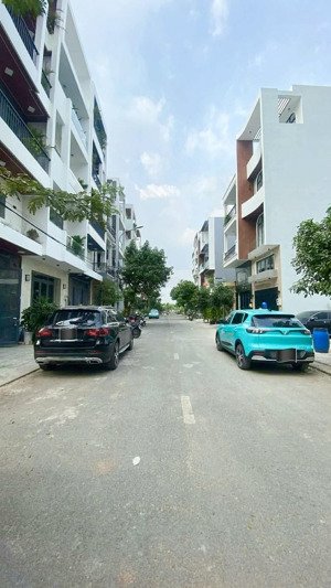 đường 13m xe tải tránh lê thị riêng siêu phẩm nhà 4 tầng 6pn, full nội thất chỉ 8 tỷ quận 12