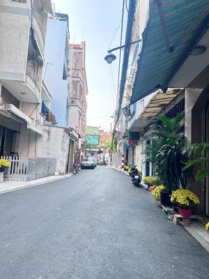 bán nhà 4 tầng sát hẻm xe hơi, lạc long quân dt 51m2 nở hậu nhỉnh 7 tỷ