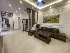 bán nhà riêng xây mới thang máy tại đường láng