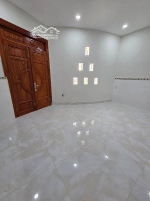 bán nhà 4 tấm mt đỗ năng tế sát siêu thị aeon