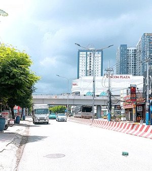 gấp bán giảm 500tr - nhà 3 tầng - 148m2 - ngang 6x25 - 2 mặt tiền kinh doanh lý thường kiệt dĩ an