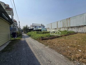 đất ngang 8m đường ô tô xây dựng hoàn công ngay. bình mỹ củ chi.