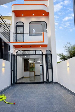 nhà đường nhựa 6m gần chợ bưng cầu cách trường nguyễn hiền 200m giảm giá còn 2 tỷ 850 triệu