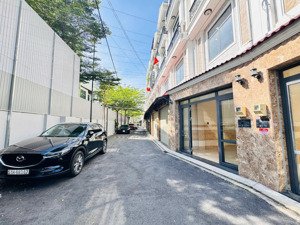 bán nhà quốc lộ 13- gần sông sài gòn, vạn phúc city- dọn vào ở ngay trước tết. đông nam mát mẻ